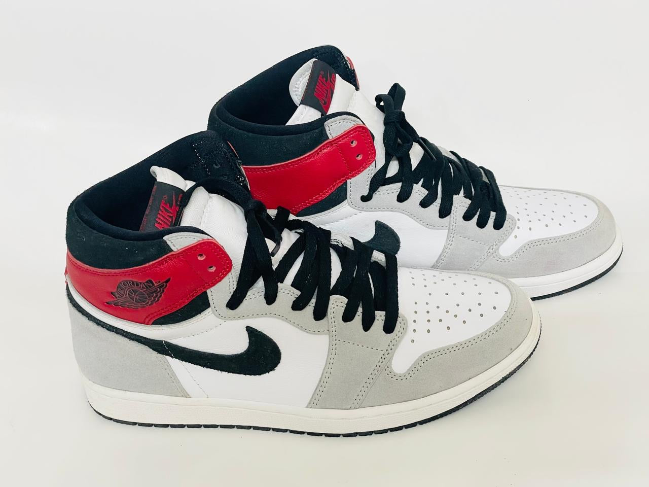 AJ1 Smoke Grey